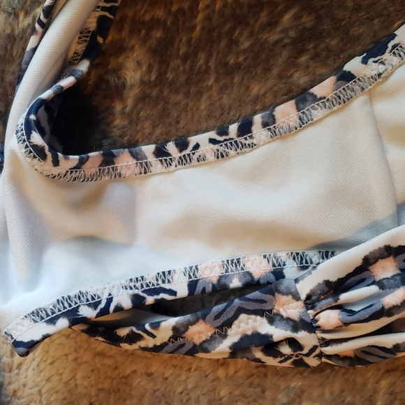 jessica simpson bikini - Picture 4 of 6